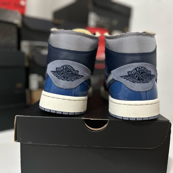 Jordan 1 Mid SE Craft
Obsidian French Blue Ashen Slate White - Picture 4 of 8